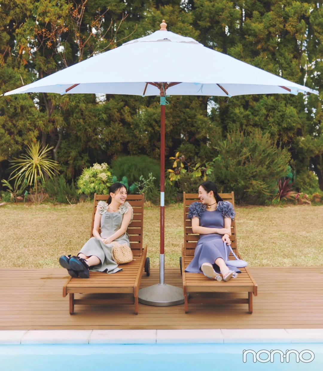 夏トレンドのショルダーフリルワンピース