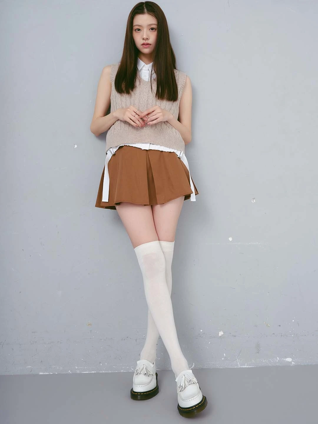 鈴木ゆうかのNewJeansムードなミニスカコーデ
