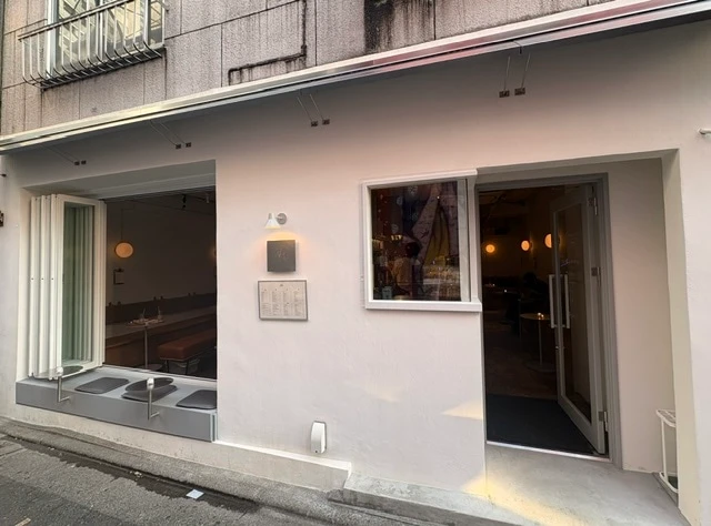 カフェの外観。