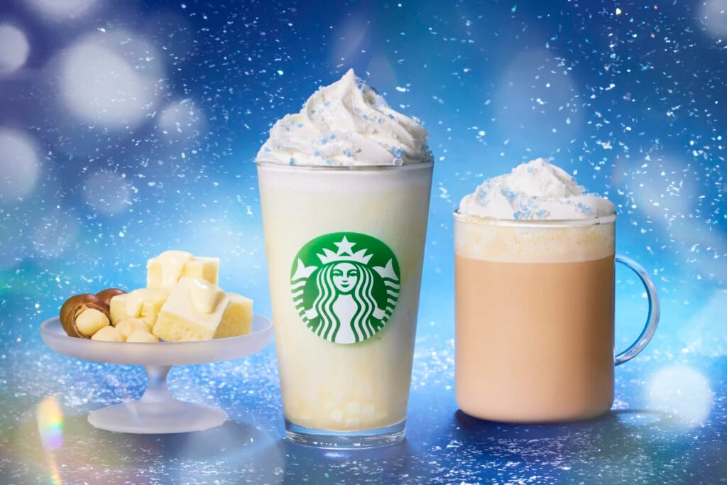 スターバックスホリデー2024新作、『マカダミア ホワイトスノー チョコレート フラペチーノ® 』