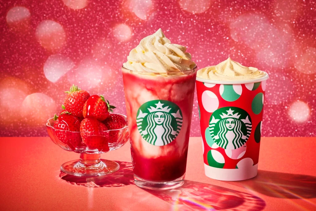 スタバのクリスマス2024メニュー、『メリーベリー ストロベリー フラペチーノ®』＆『メリーベリー ストロベリー ミルク』