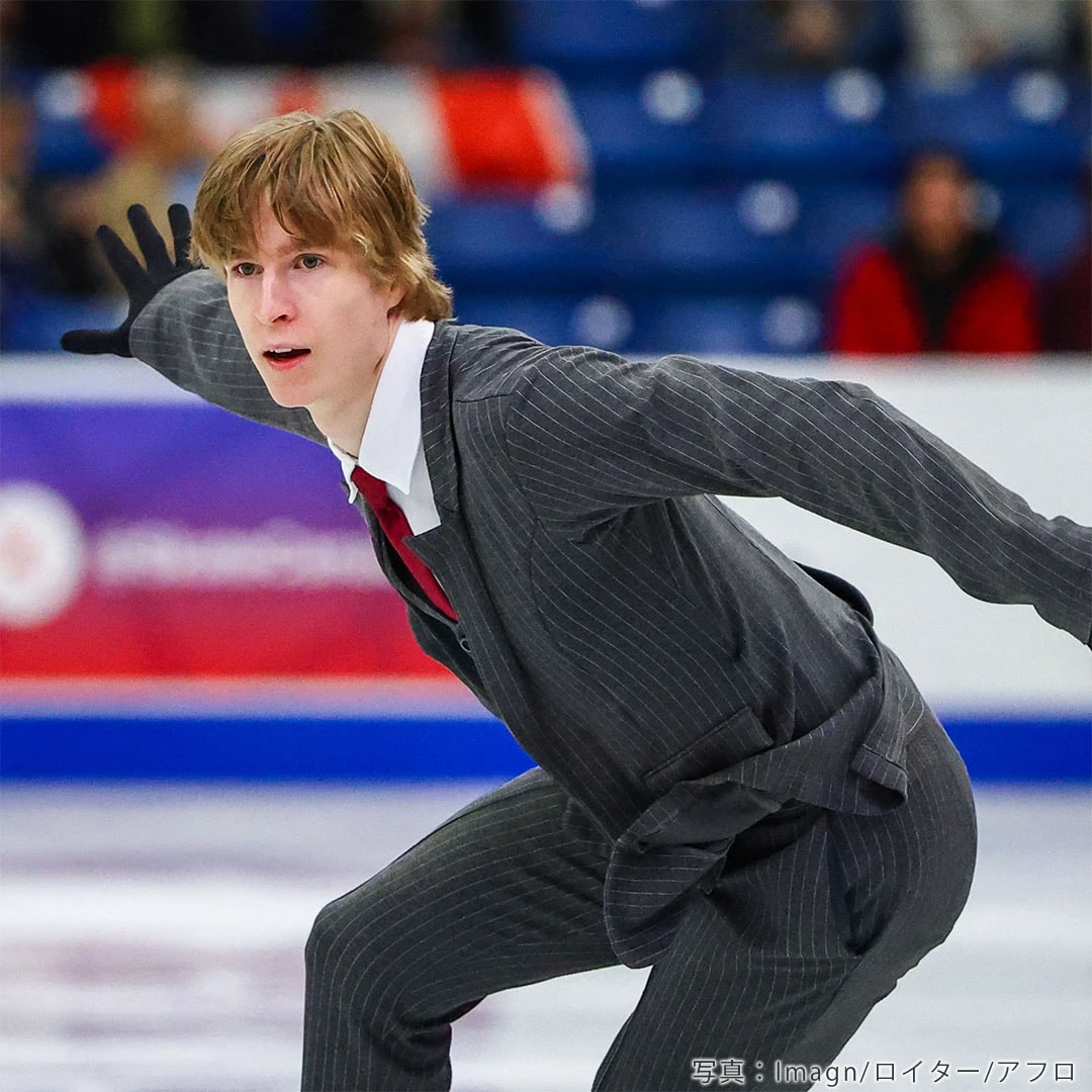 スティーブン・ゴゴレフ選手:ミラノ五輪フィギュア男子シングル カナダ代表がSP「Mugzy's Move」を演技する姿