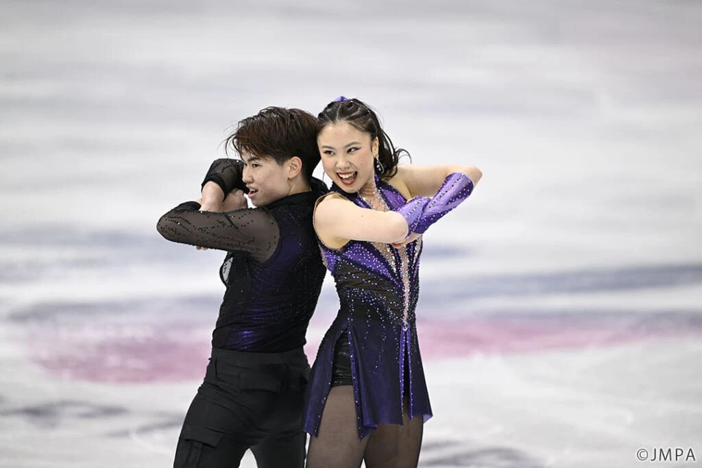 ミラノ五輪フィギュア団体戦での吉田唄菜&森田真沙也組(うたまさ)RD、DDRのフィニッシュポーズ