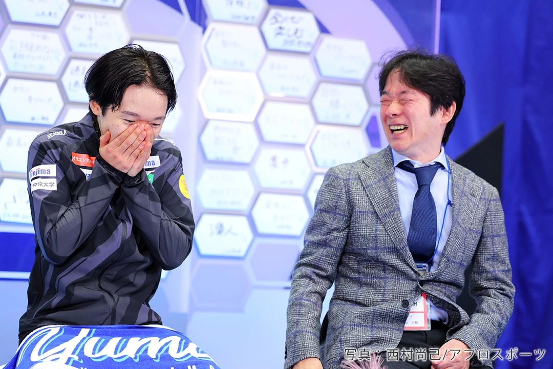 2024年全日本選手権初優勝を喜ぶ鍵山優真選手と正和コーチ