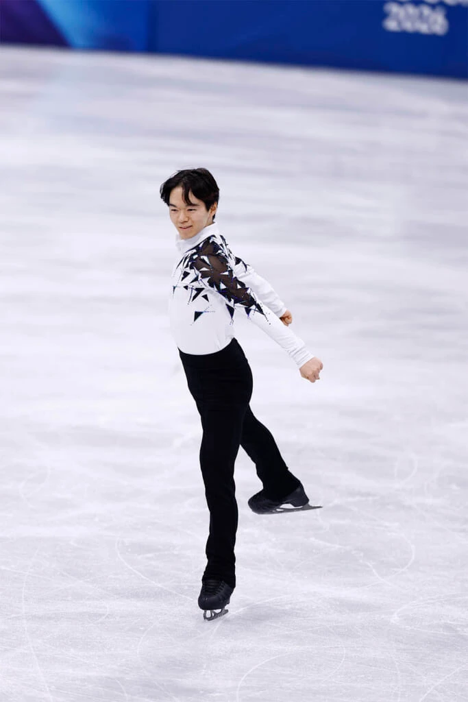 鍵山優真選手:ミラノ五輪フィギュアSPで「I wish」の演技のポーズ